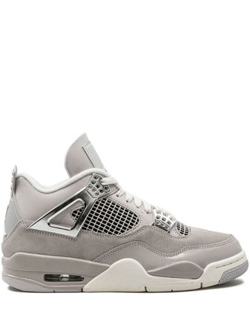 Jordan 4 Retro ‘Frozen Moments’🤍